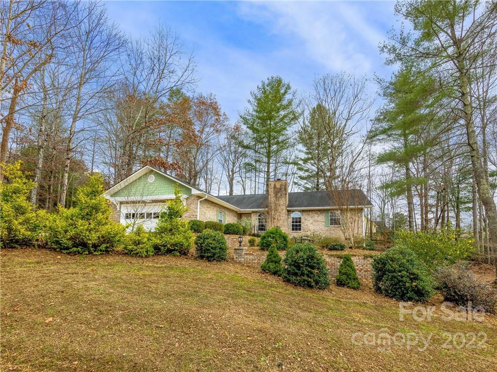 1421 Mountain Meadow Drive Hendersonville NC 28739