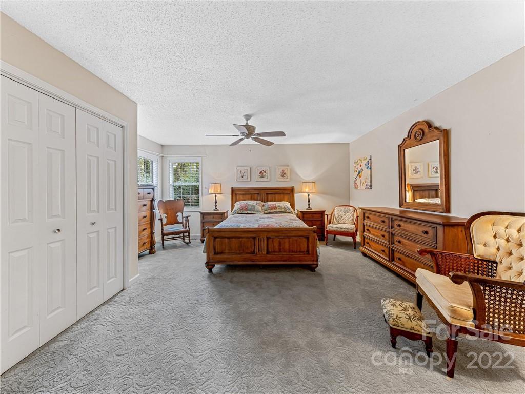 1421 Mountain Meadow Drive Hendersonville NC 28739
