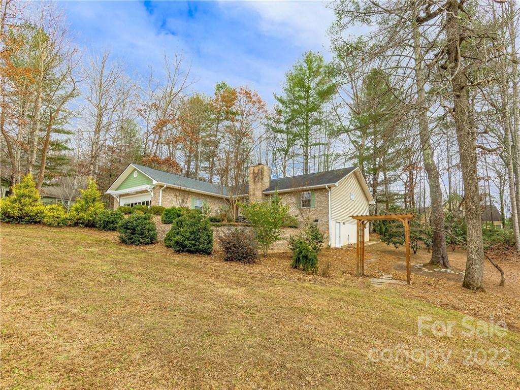 1421 Mountain Meadow Drive Hendersonville NC 28739