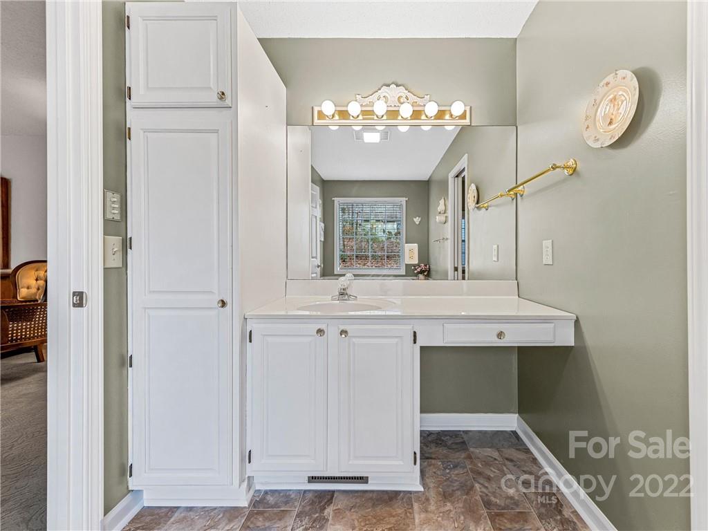 1421 Mountain Meadow Drive Hendersonville NC 28739