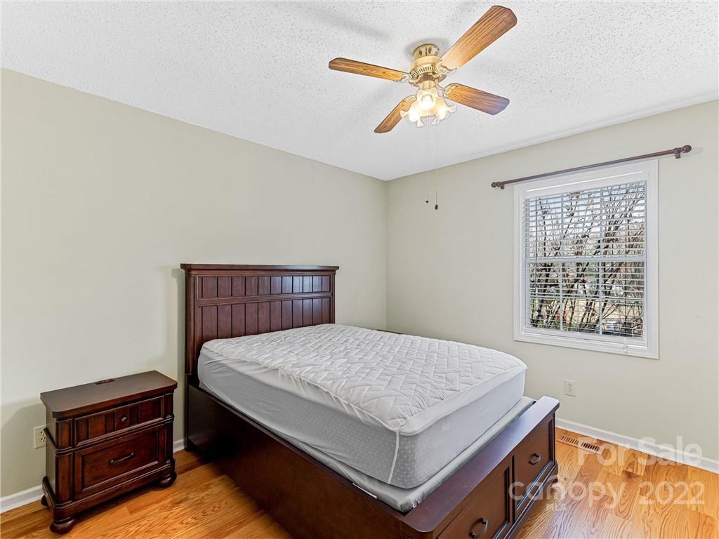 1421 Mountain Meadow Drive Hendersonville NC 28739