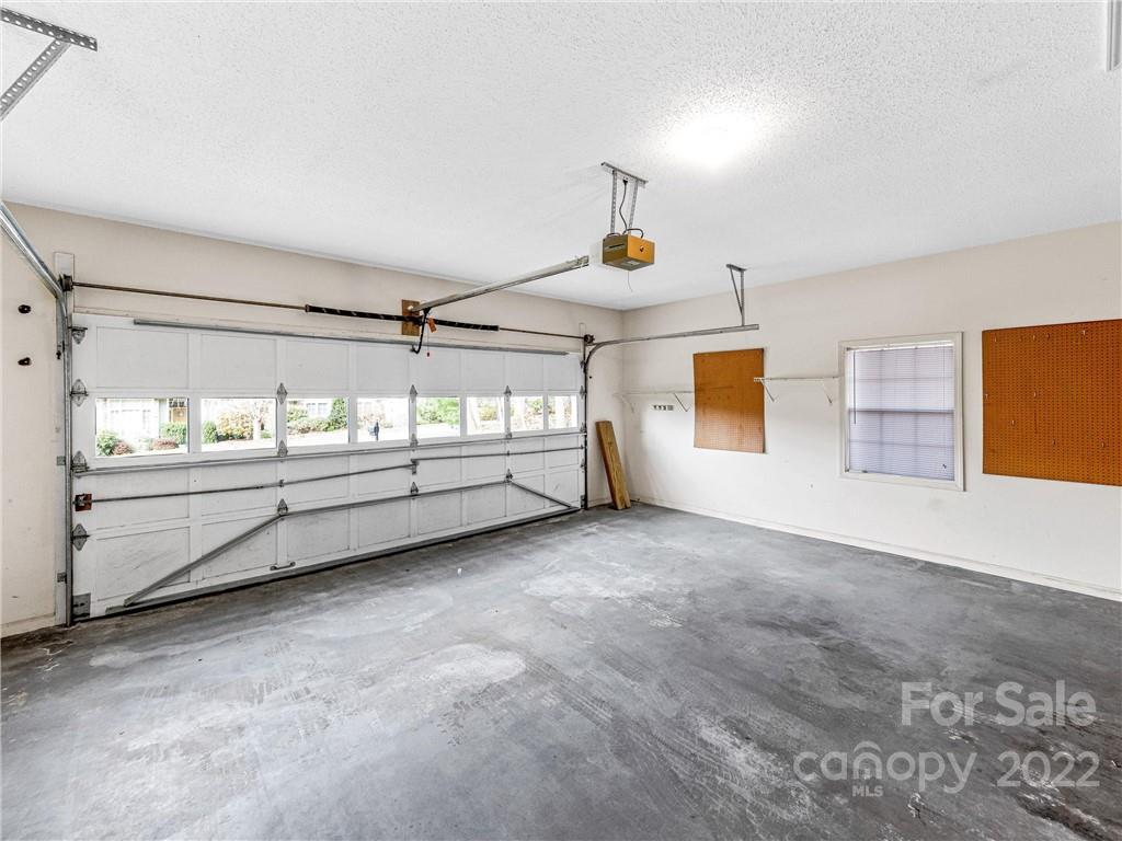 1421 Mountain Meadow Drive Hendersonville NC 28739