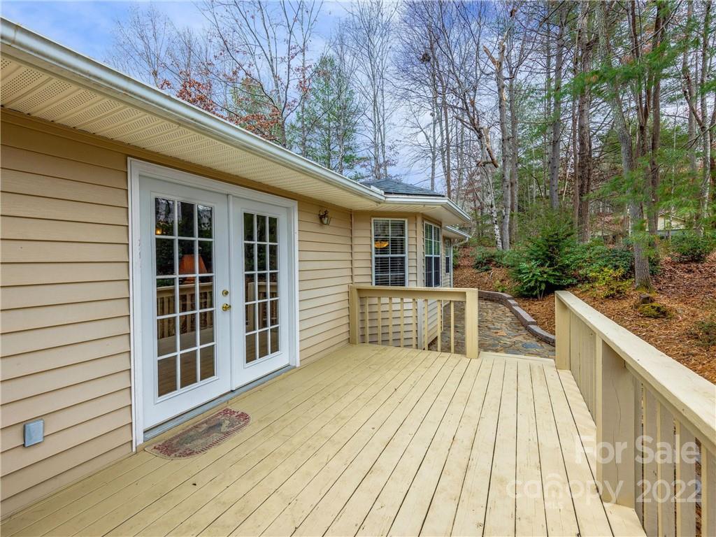 1421 Mountain Meadow Drive Hendersonville NC 28739