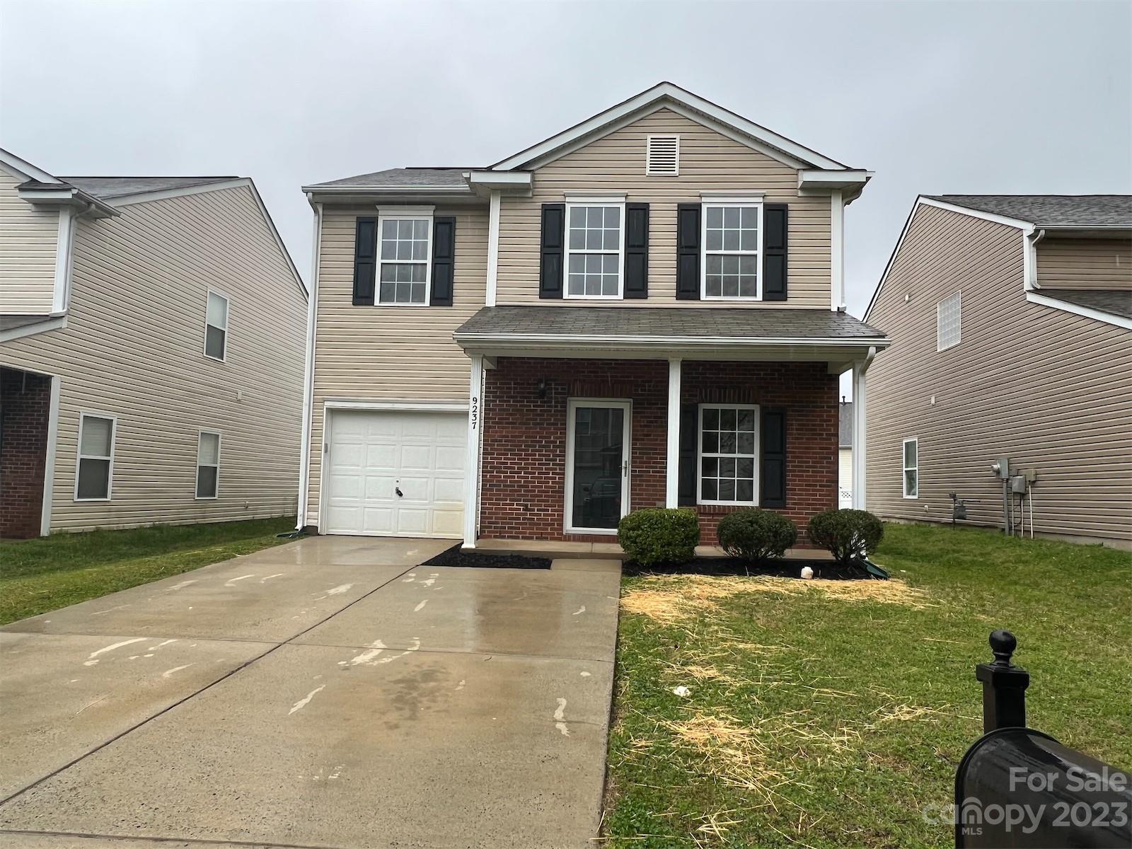 9237 Newfield Street Charlotte NC 28216