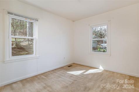 109 N Fork Road Black Mountain NC 28711