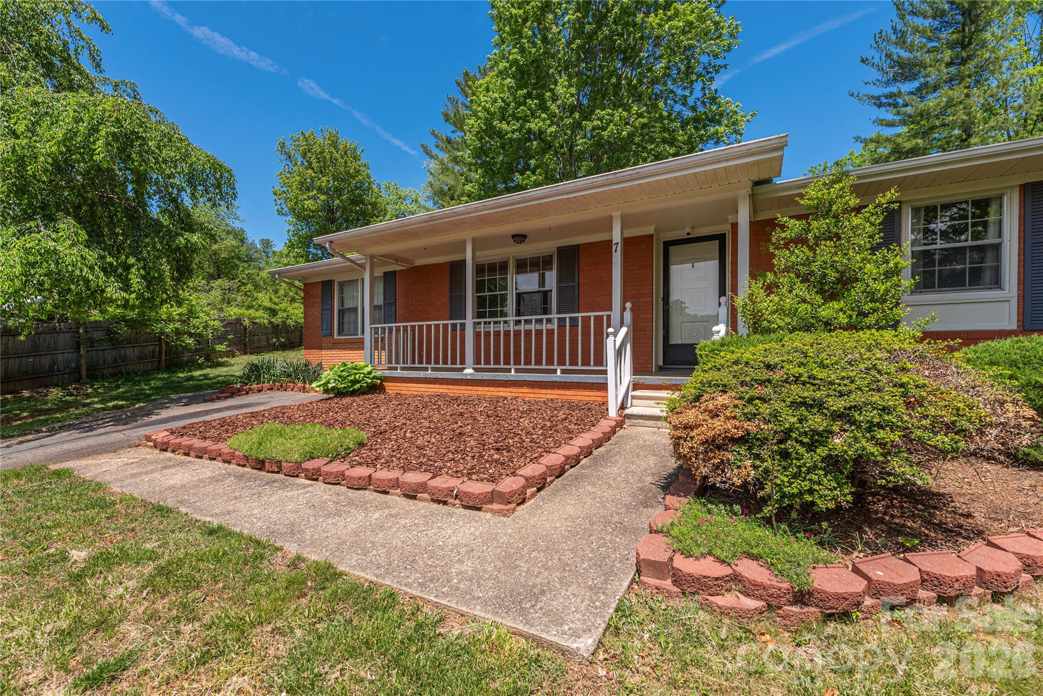 7 Crestview Court Arden NC 28704