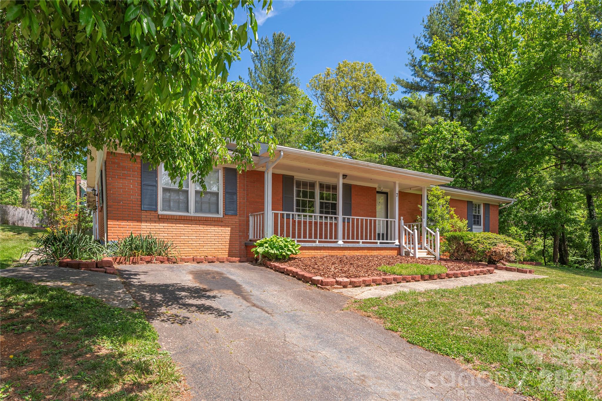 7 Crestview Court Arden NC 28704