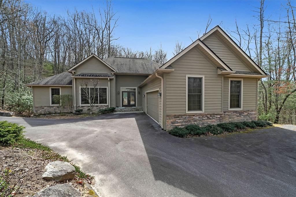 184 Dotsuwa Court Brevard NC 28712