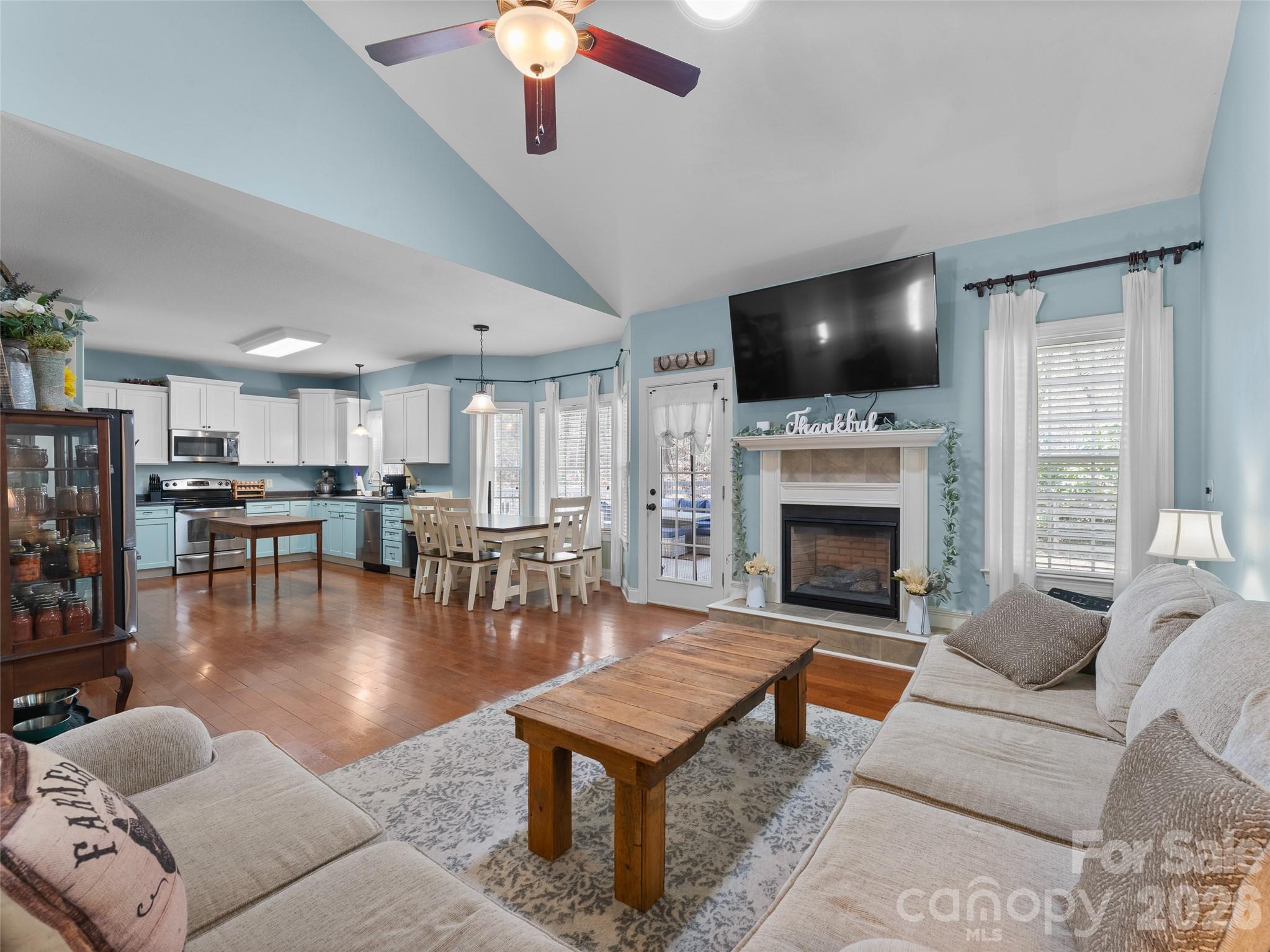163 Oak Apple Lane Hendersonville NC 28792