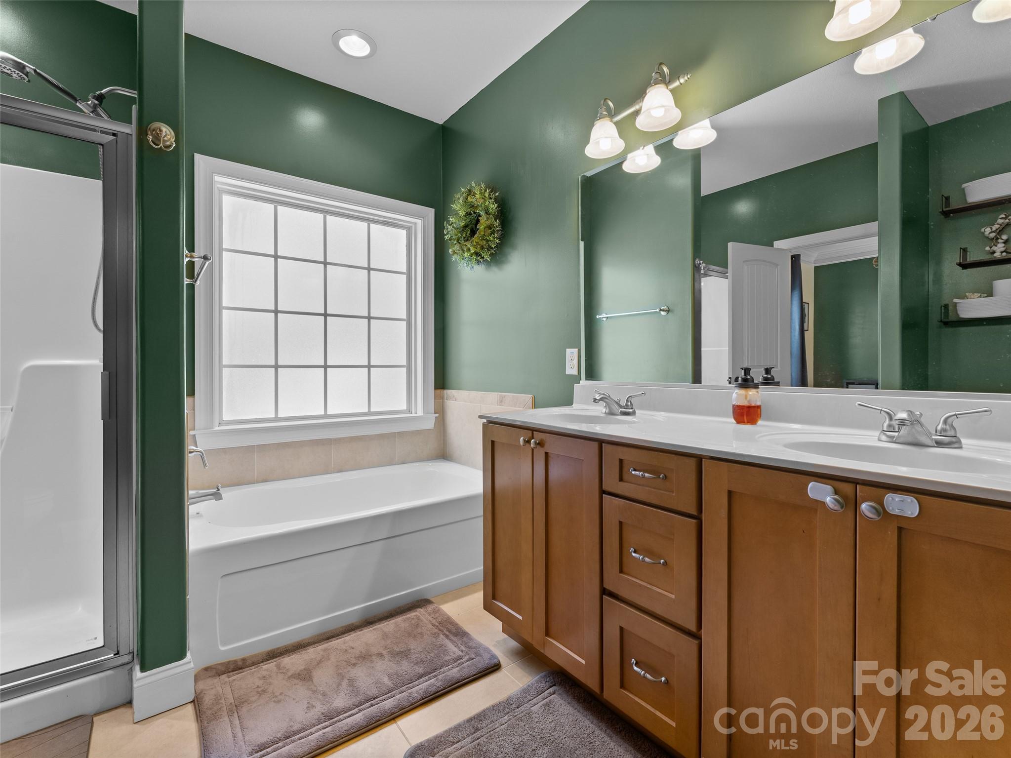 163 Oak Apple Lane Hendersonville NC 28792