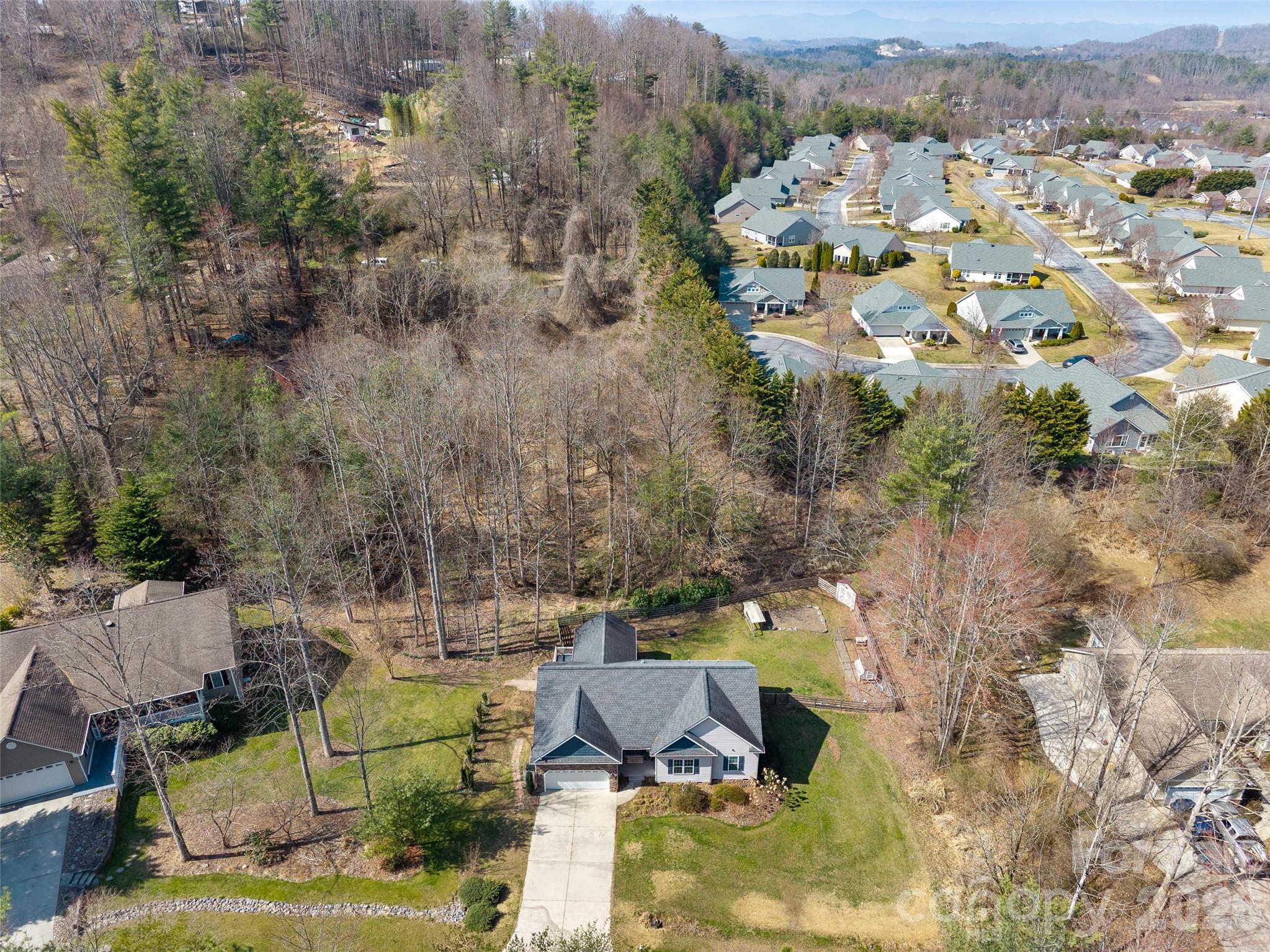 163 Oak Apple Lane Hendersonville NC 28792