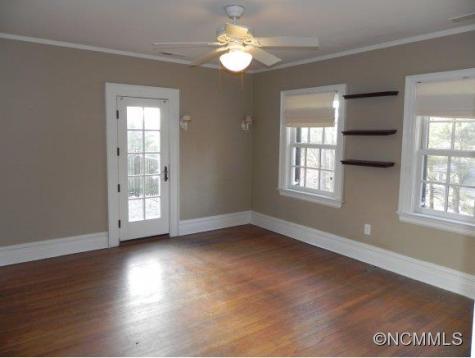 35 Oak Lane Asheville NC 28801
