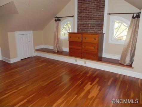 35 Oak Lane Asheville NC 28801