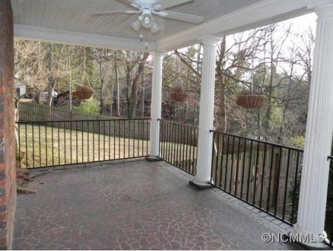 35 Oak Lane Asheville NC 28801