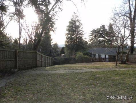 35 Oak Lane Asheville NC 28801
