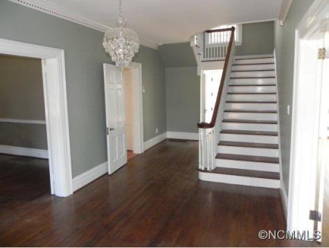35 Oak Lane Asheville NC 28801