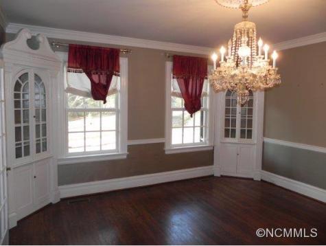 35 Oak Lane Asheville NC 28801