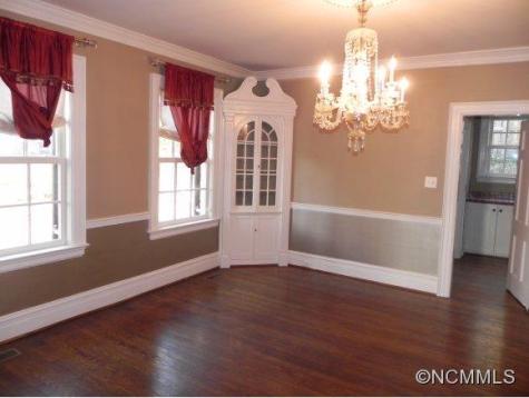 35 Oak Lane Asheville NC 28801