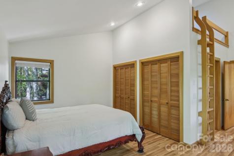 295 Dills Road Bryson City NC 28713