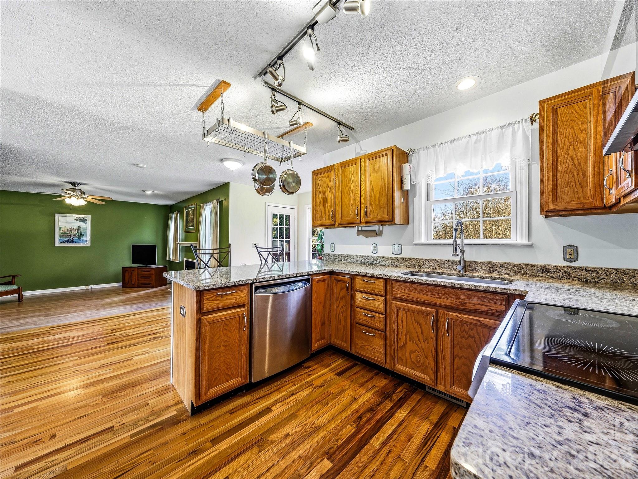 61 Rolling Hills Road Mills River NC 28759