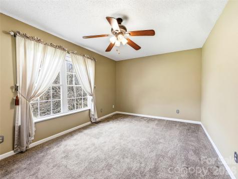 61 Rolling Hills Road Mills River NC 28759