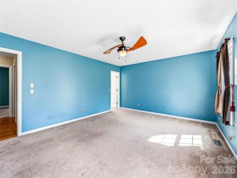 61 Rolling Hills Road Mills River NC 28759