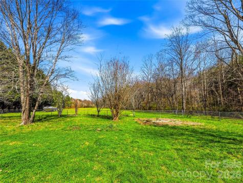61 Rolling Hills Road Mills River NC 28759