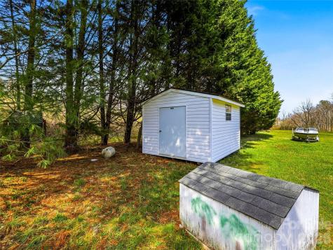 61 Rolling Hills Road Mills River NC 28759