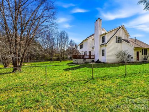 61 Rolling Hills Road Mills River NC 28759