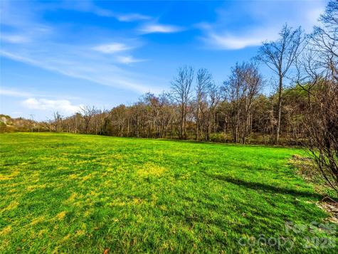 61 Rolling Hills Road Mills River NC 28759