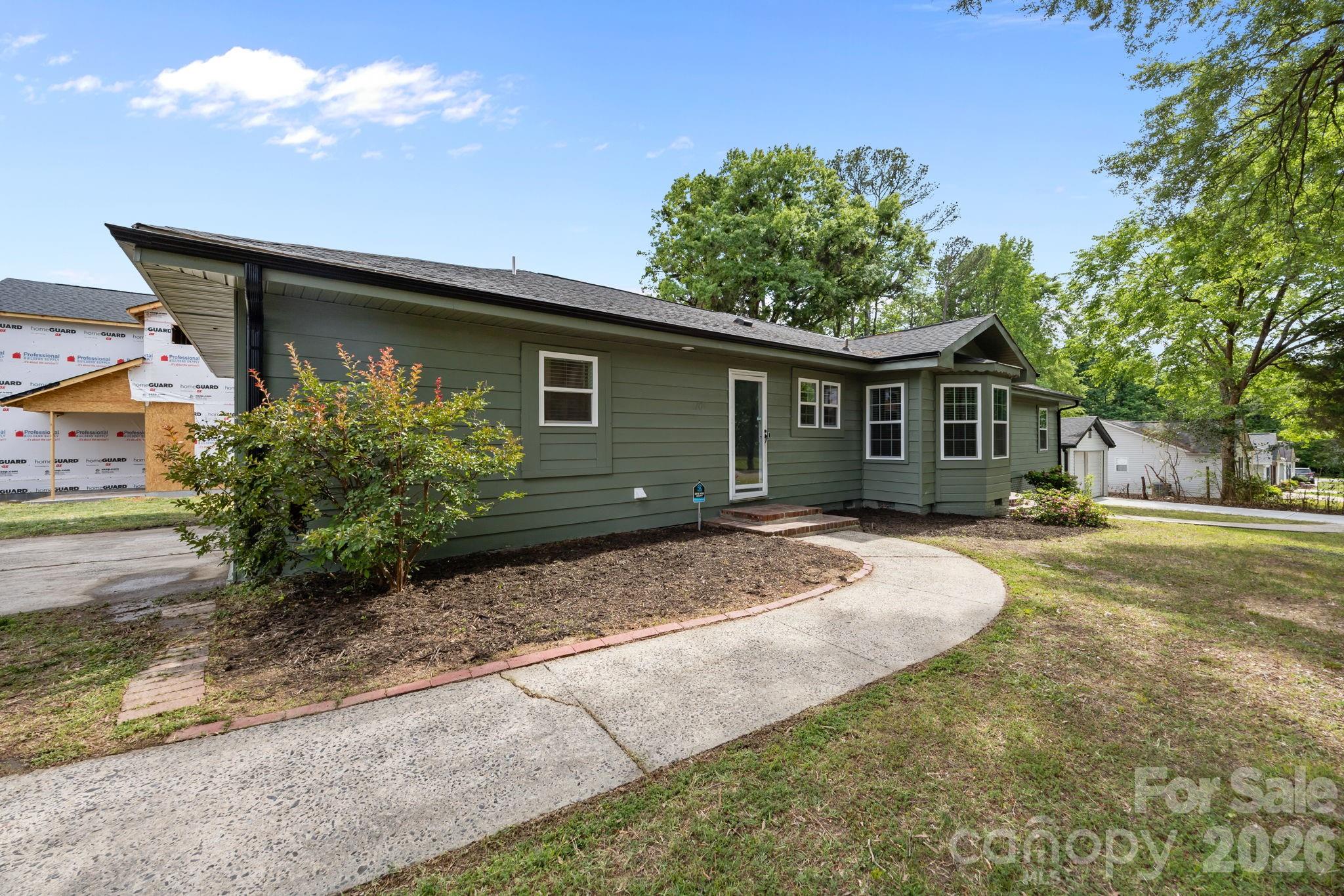 6109 Cora Street Charlotte NC 28216