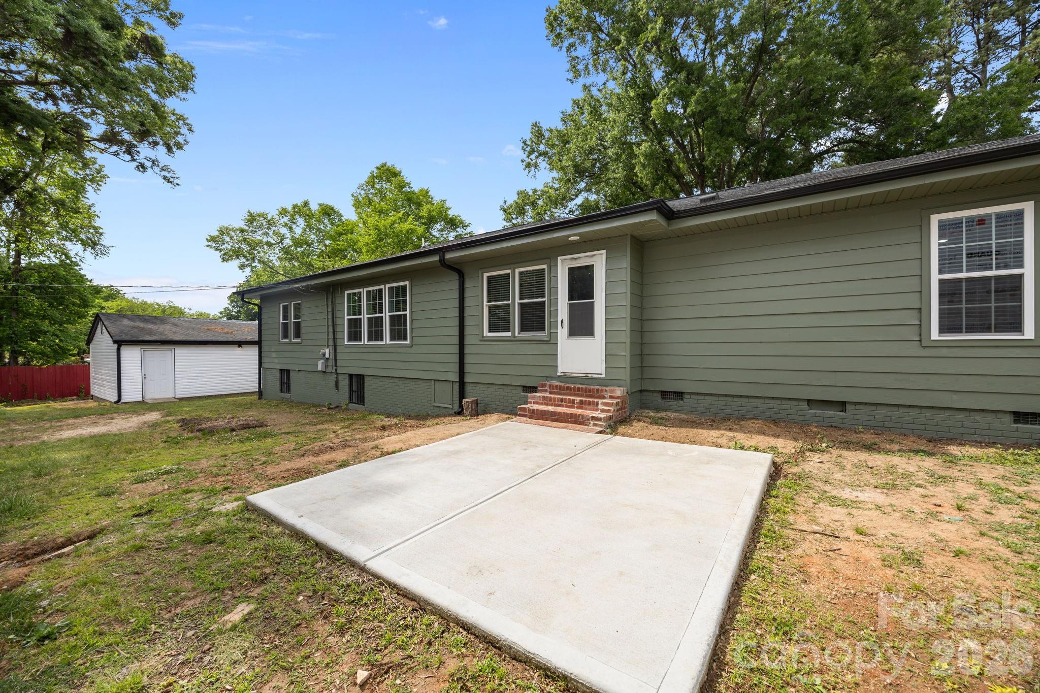6109 Cora Street Charlotte NC 28216
