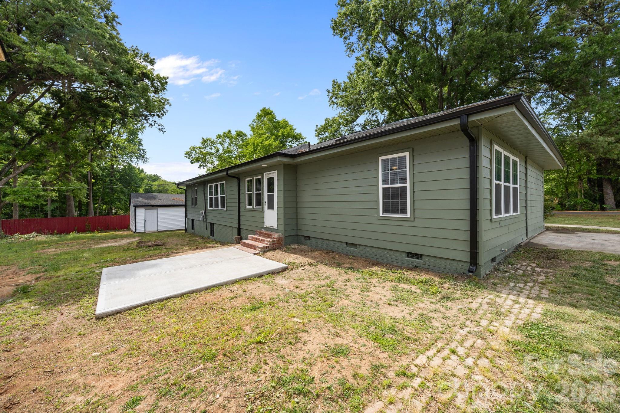 6109 Cora Street Charlotte NC 28216