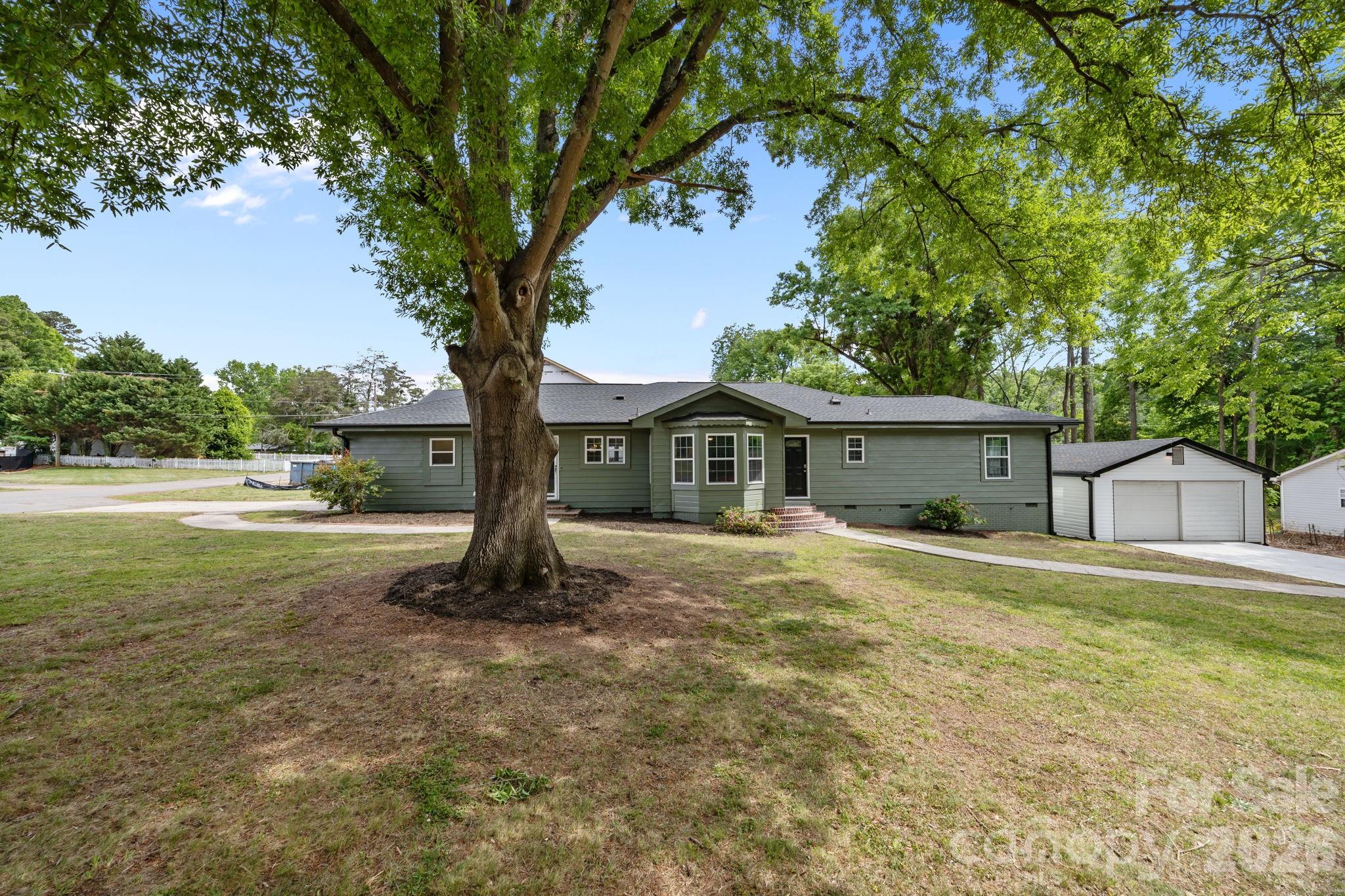 6109 Cora Street Charlotte NC 28216