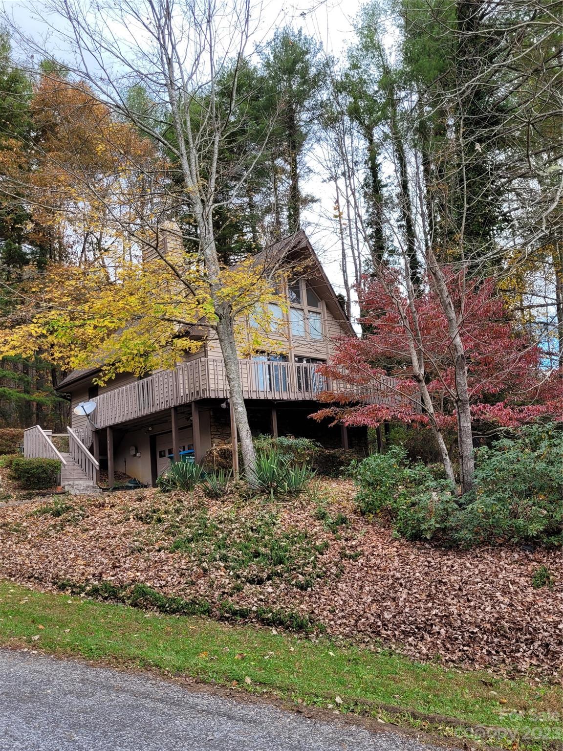 7 Stags Run Horse Shoe NC 28742