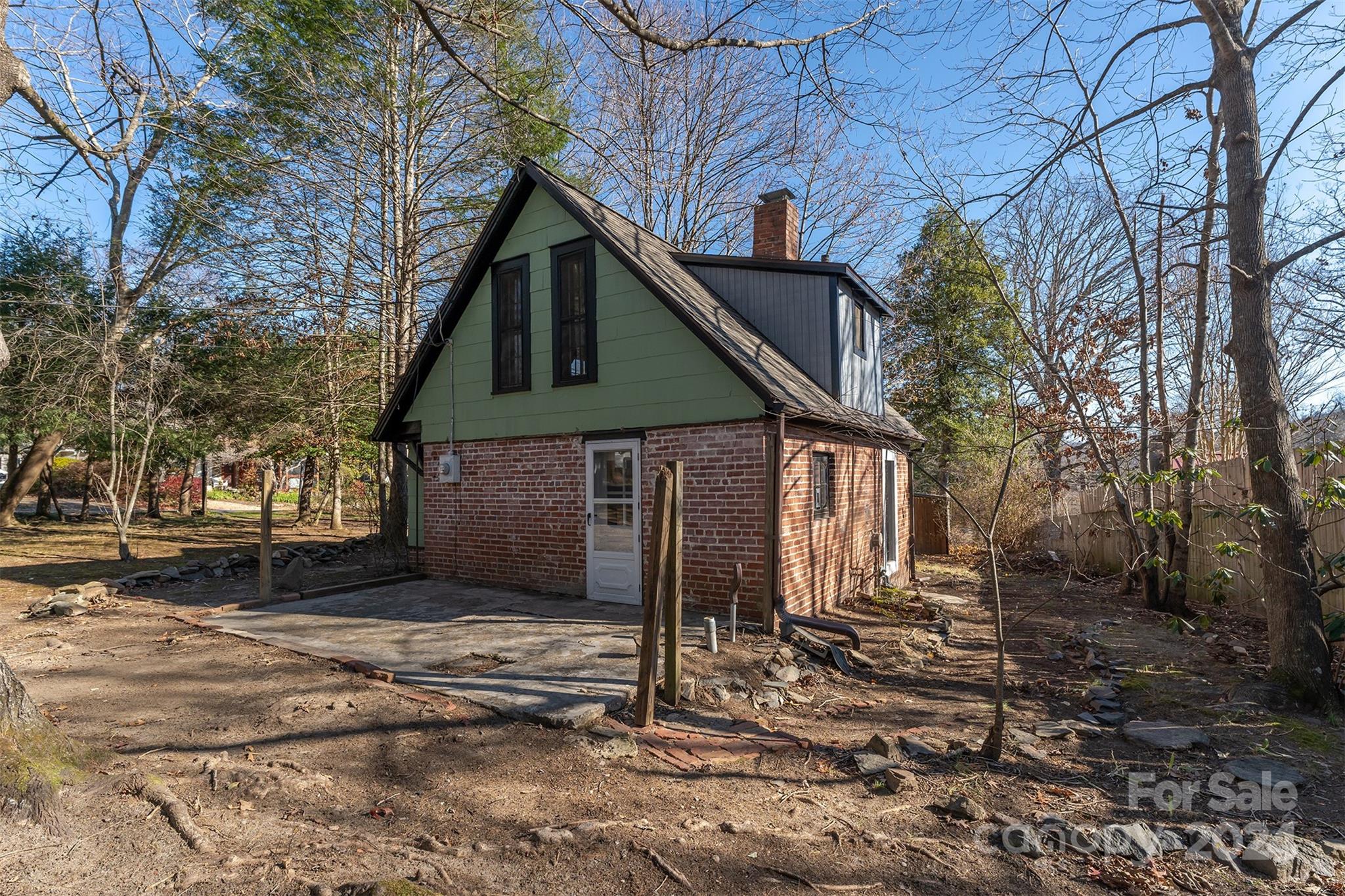 103 & 105 Pine Street Black Mountain NC 28711