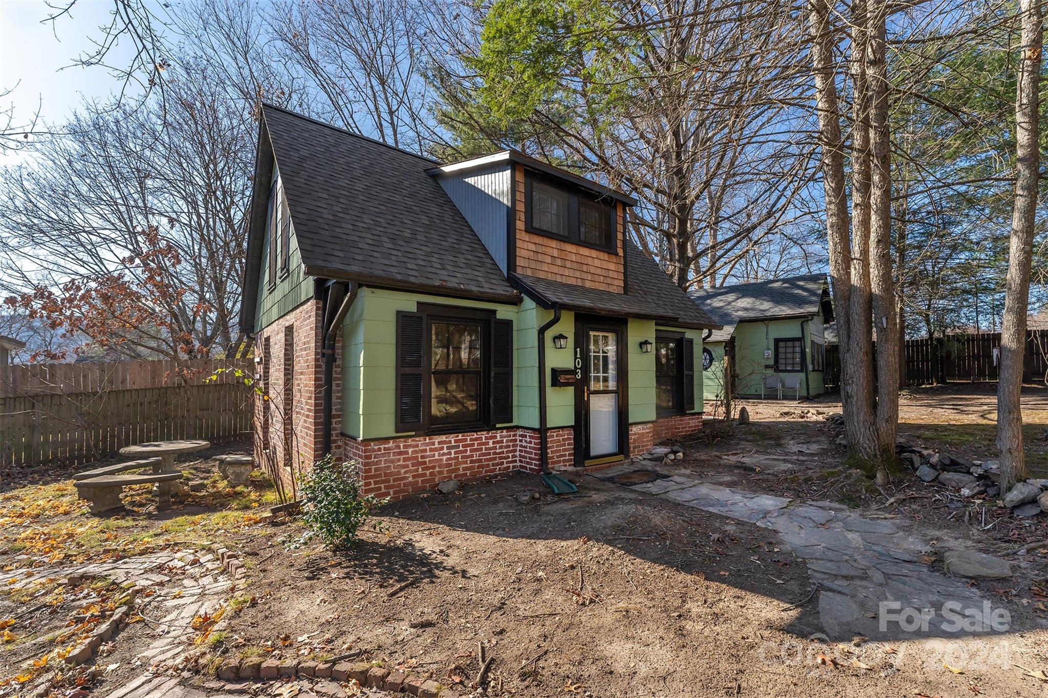 103 & 105 Pine Street Black Mountain NC 28711