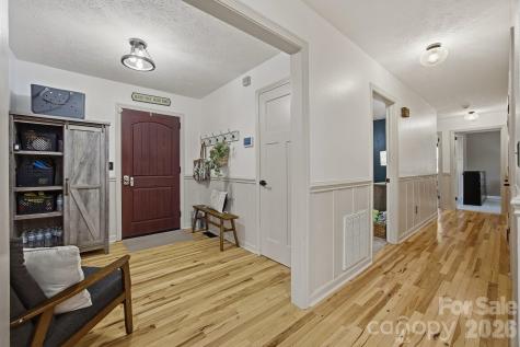 906 Hemlock Drive NE Lenoir NC 28645