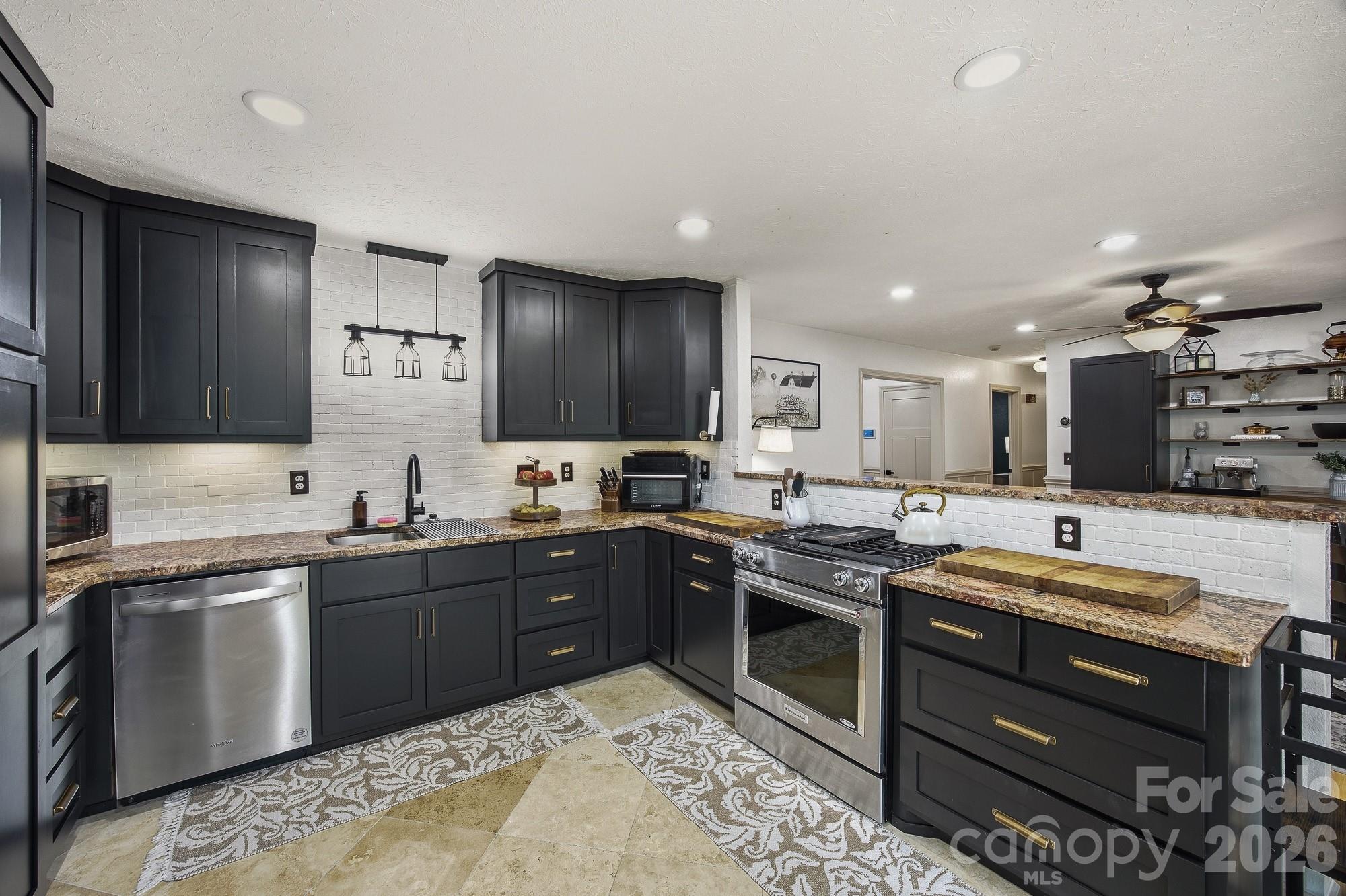 906 Hemlock Drive NE Lenoir NC 28645