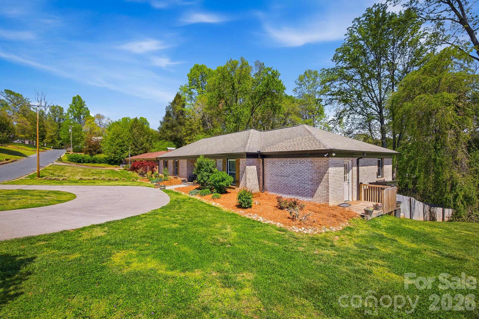 906 Hemlock Drive NE Lenoir NC 28645