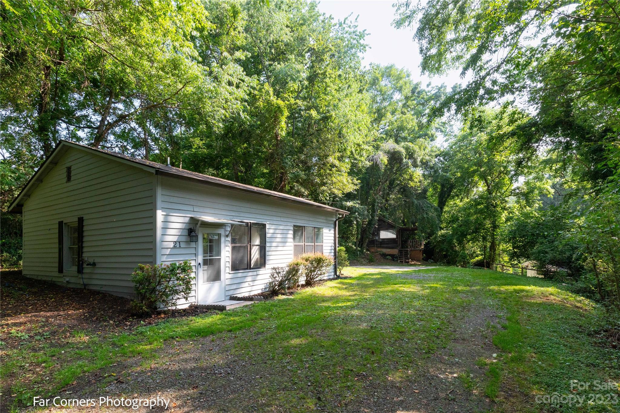 21 Season Lane Asheville NC 28805