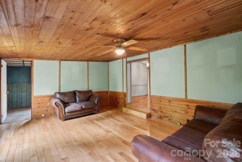 112 Hidden Forest Estate Candler NC 28715