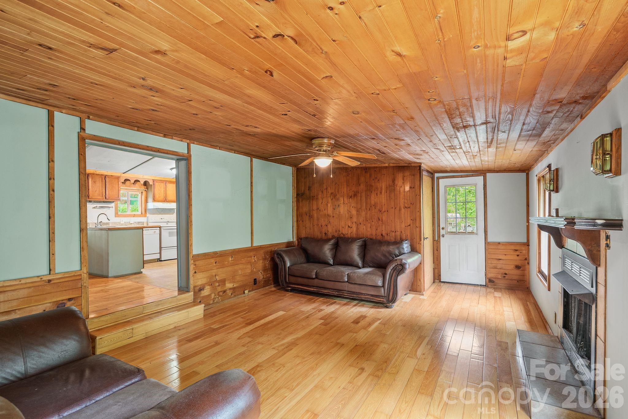 112 Hidden Forest Estate Candler NC 28715