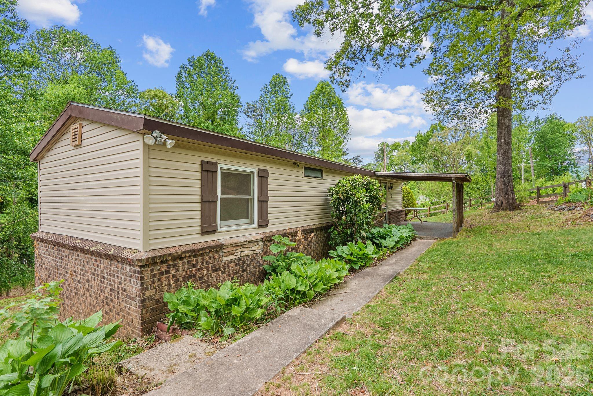 112 Hidden Forest Estate Candler NC 28715