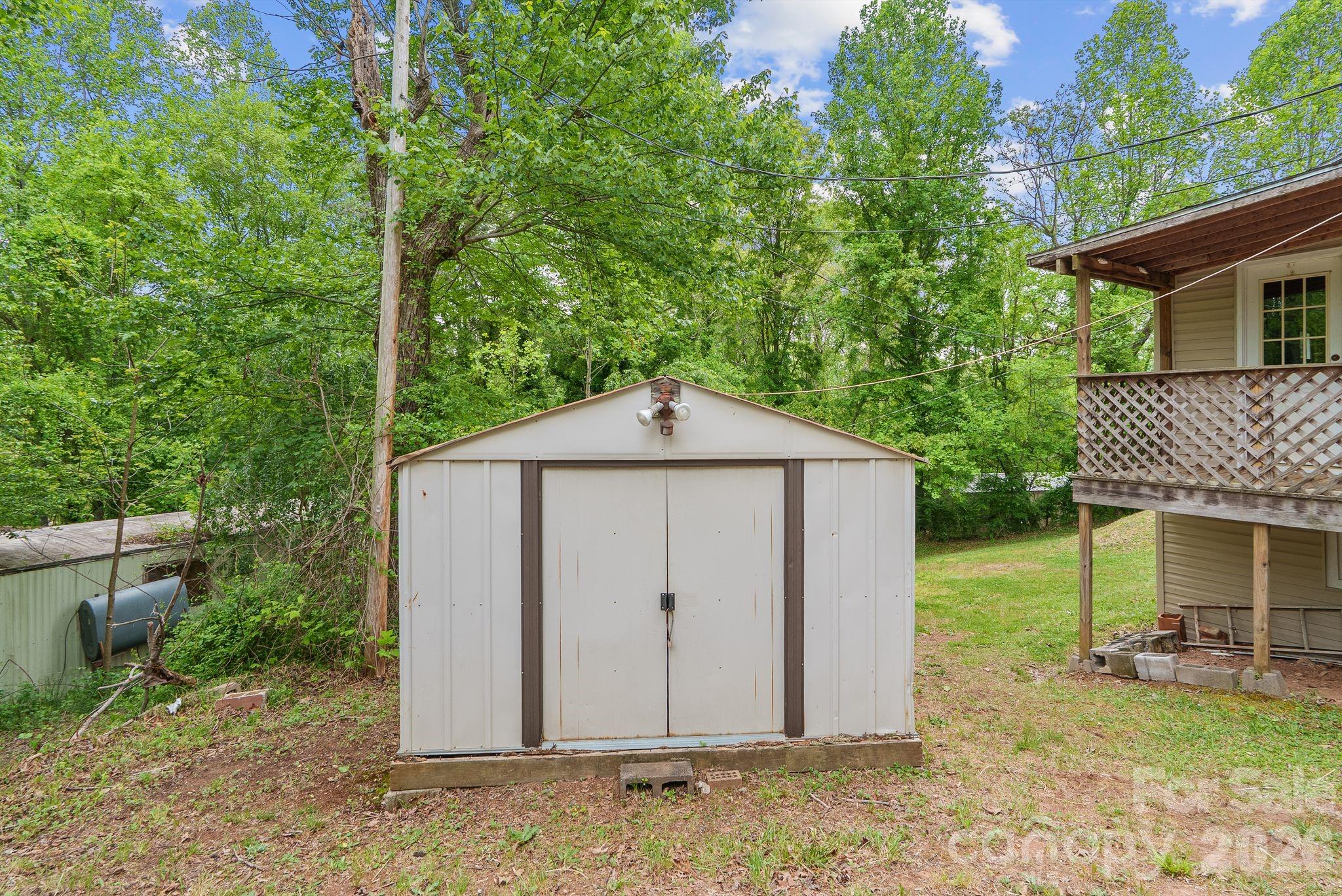 112 Hidden Forest Estate Candler NC 28715