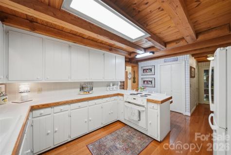 3497 Blue Creek Road Lenoir NC 28645