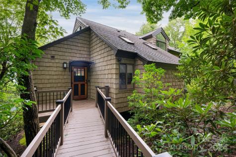 219 Lambeth Walk Fairview NC 28730