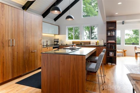 219 Lambeth Walk Fairview NC 28730