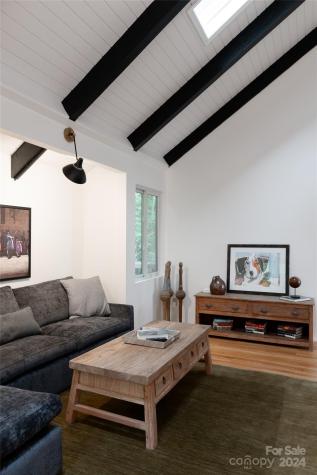 219 Lambeth Walk Fairview NC 28730