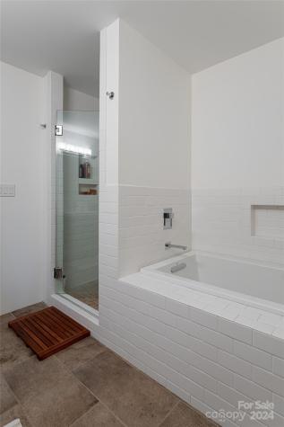 219 Lambeth Walk Fairview NC 28730